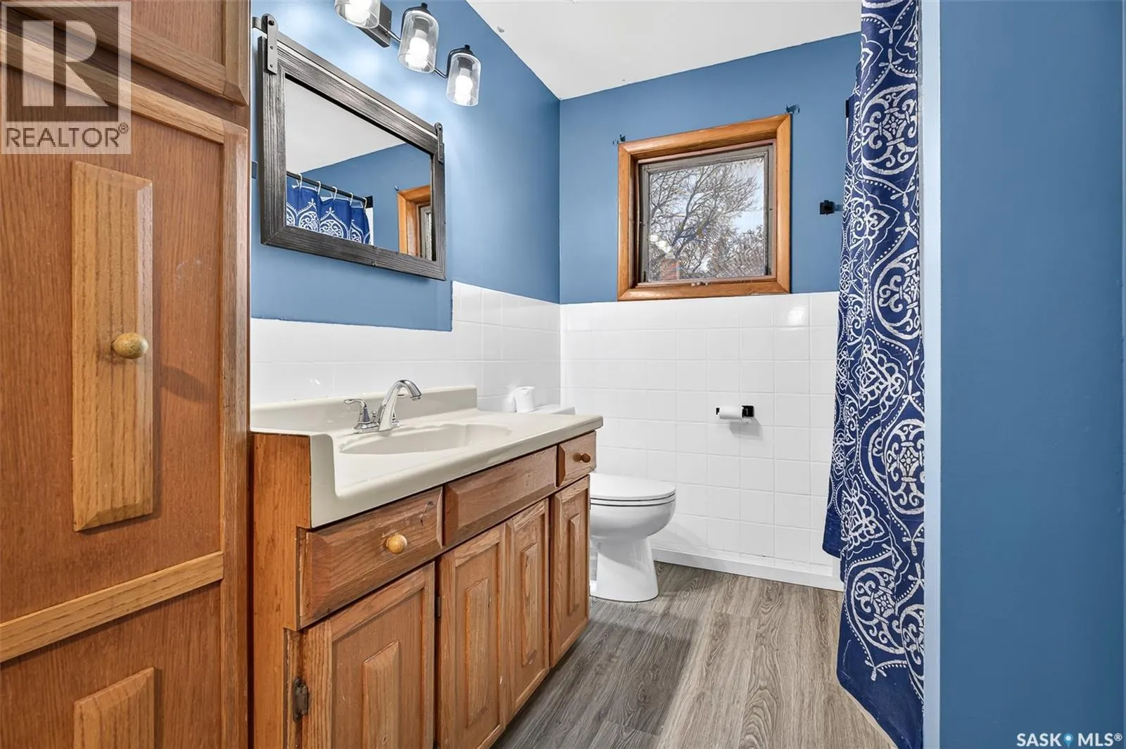 338 Grandview STREET W