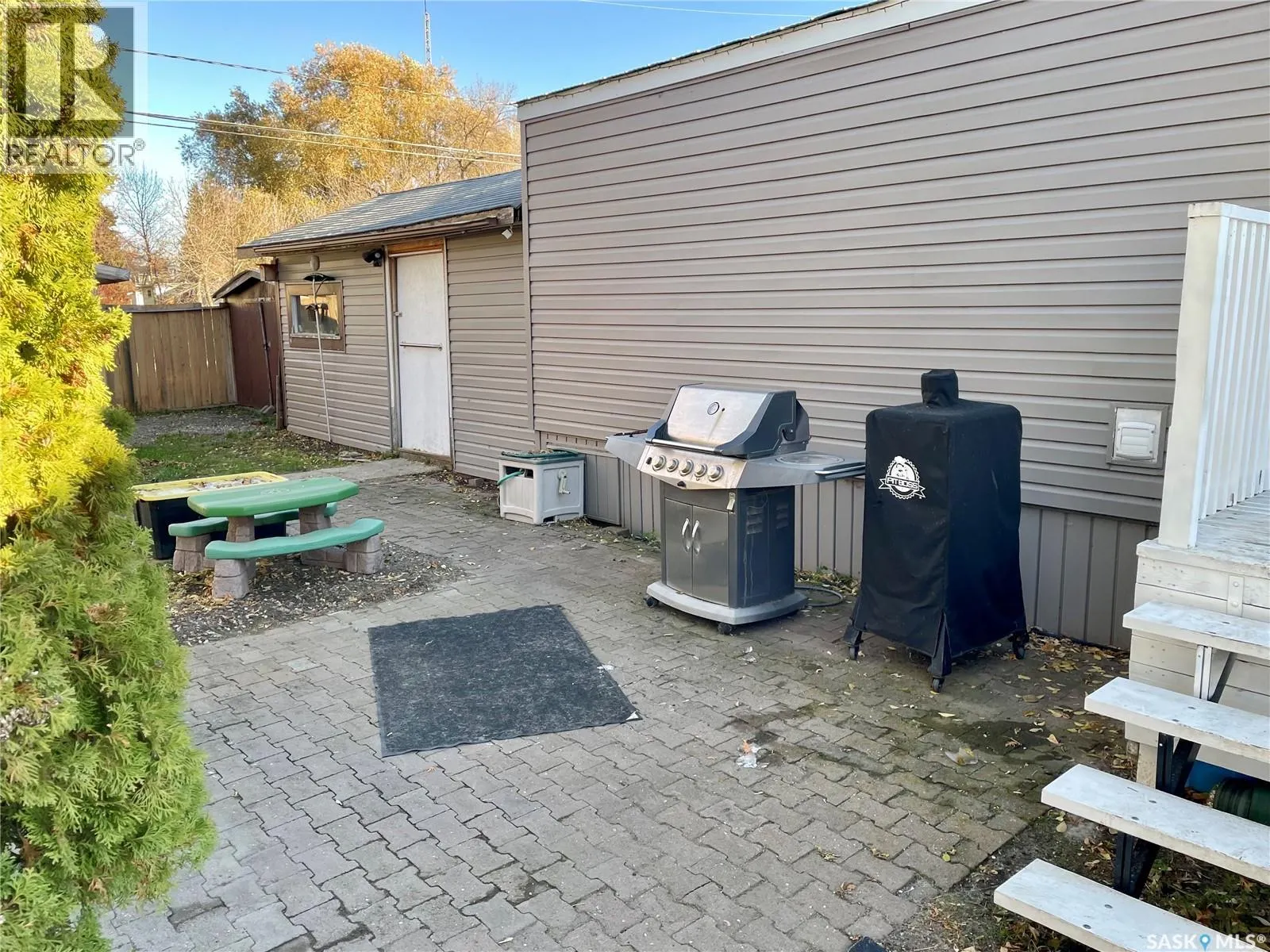 341 Hawkes STREET