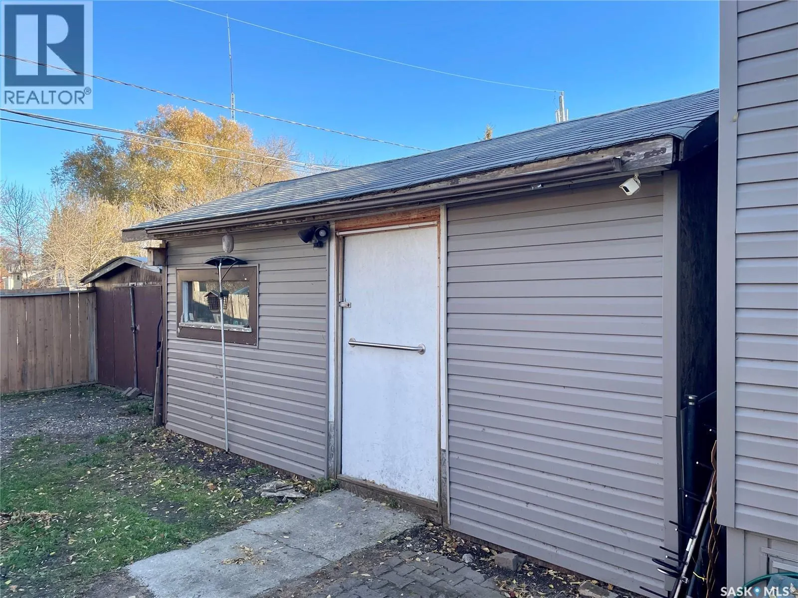 341 Hawkes STREET