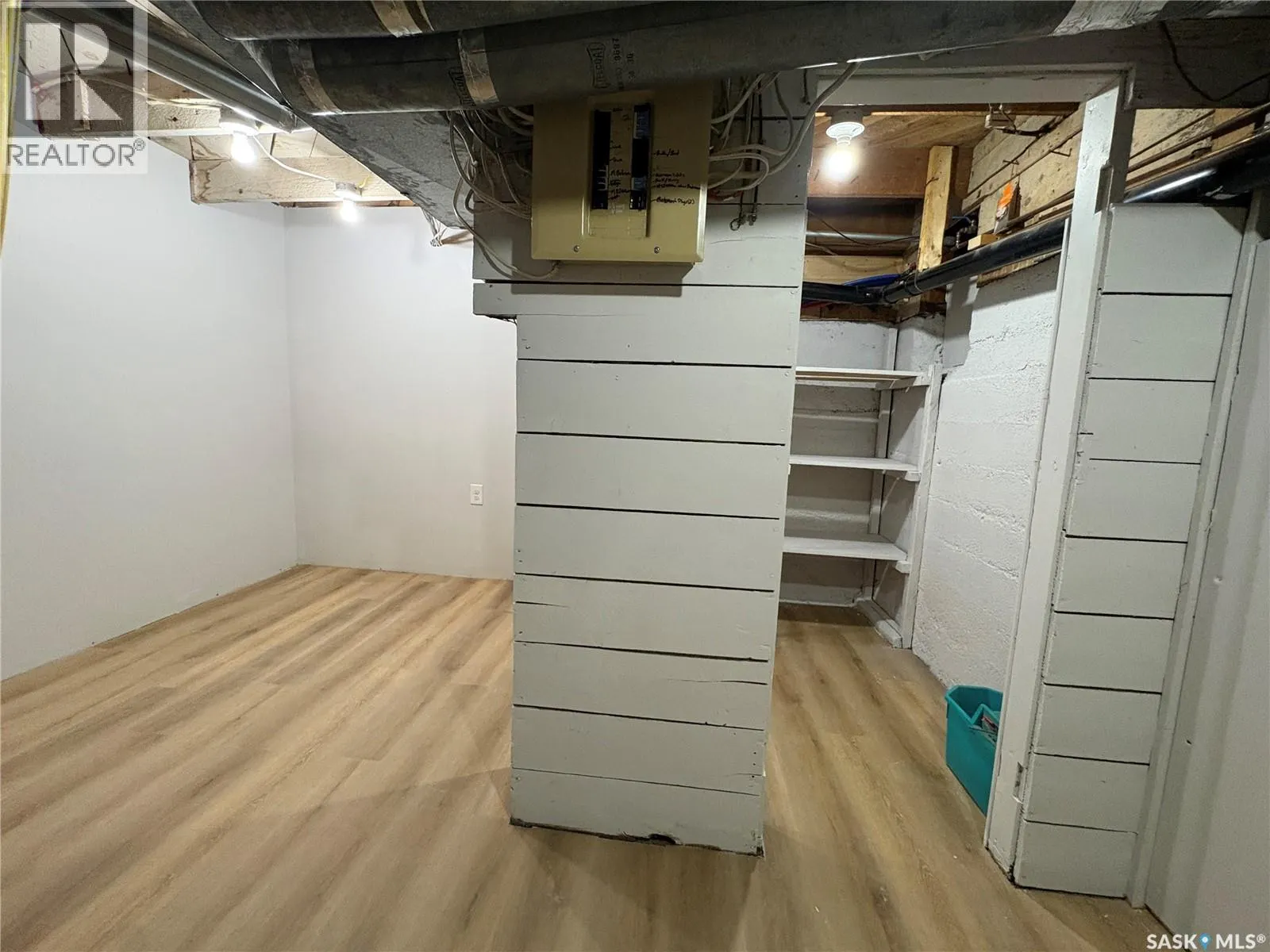 1006 3rd STREET
