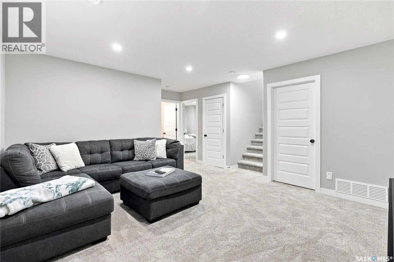 E 4138 Green Olive WAY E