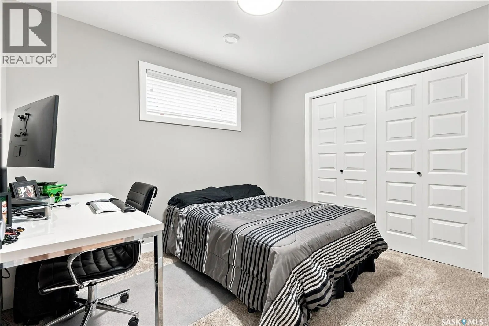 E 4138 Green Olive WAY E