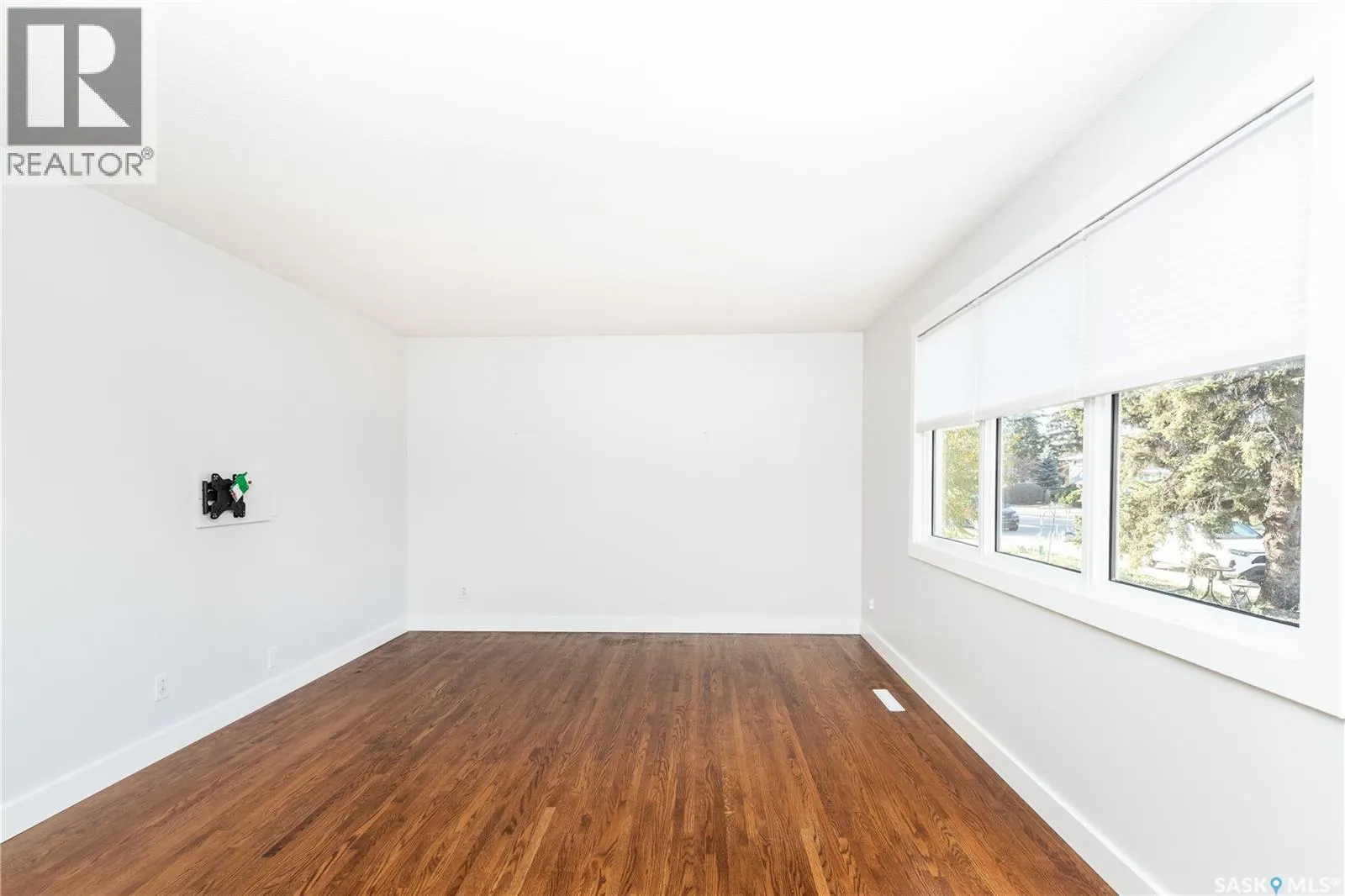 2611 Woodward AVENUE