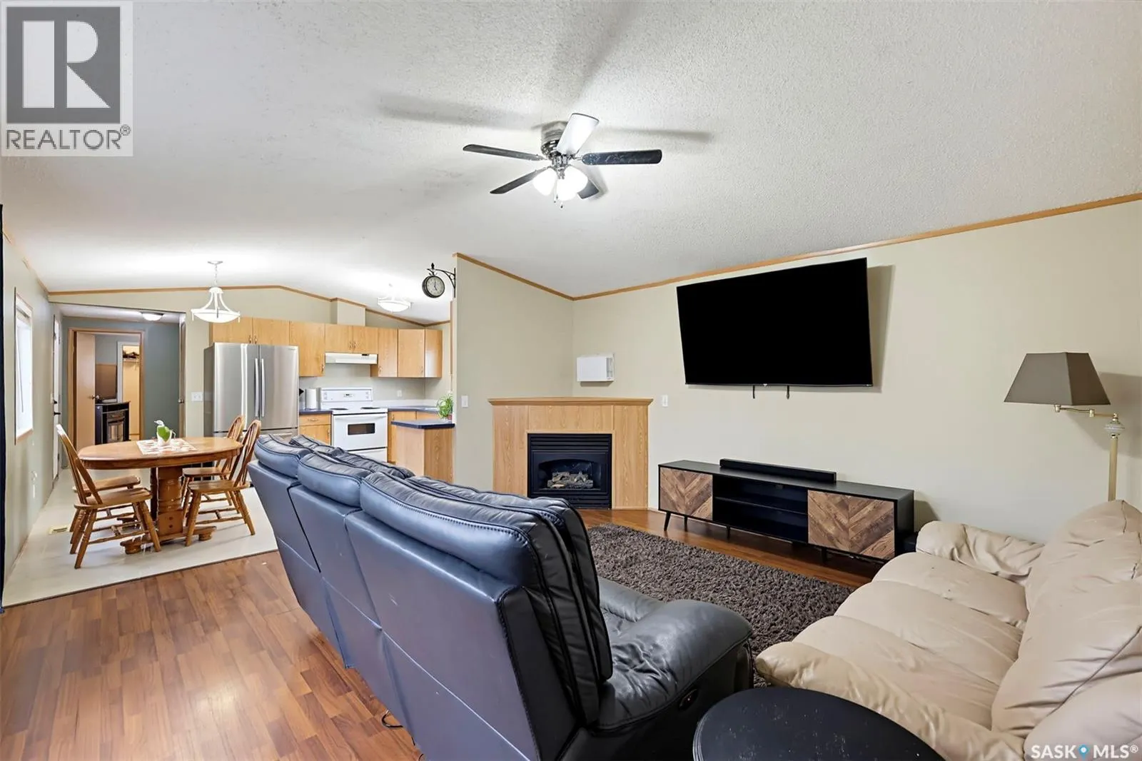 728 Harder COURT