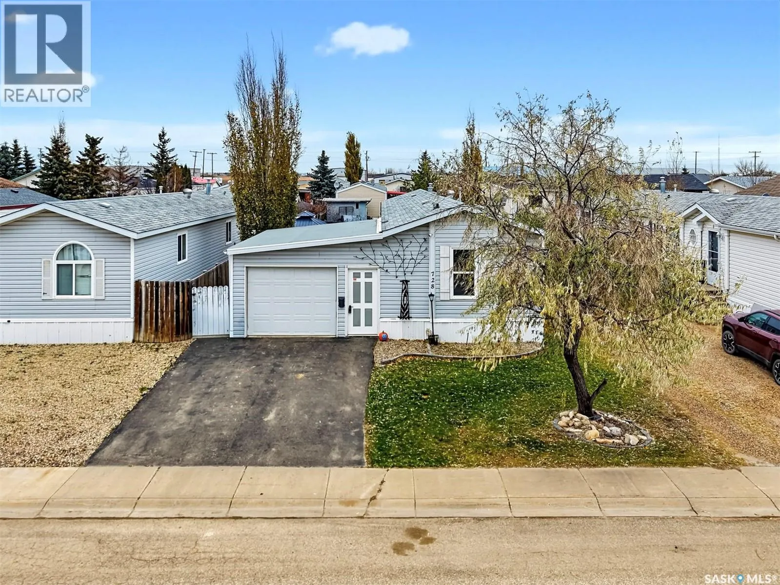 728 Harder COURT