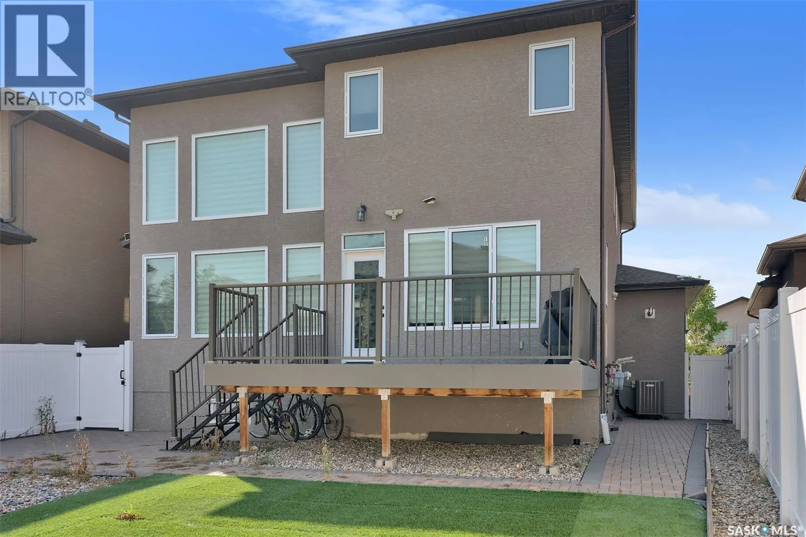 3826 GOLDFINCH WAY