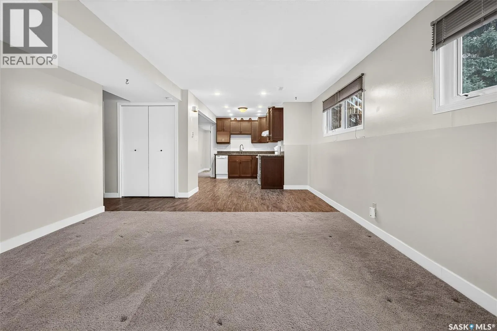 1402 Hastings STREET