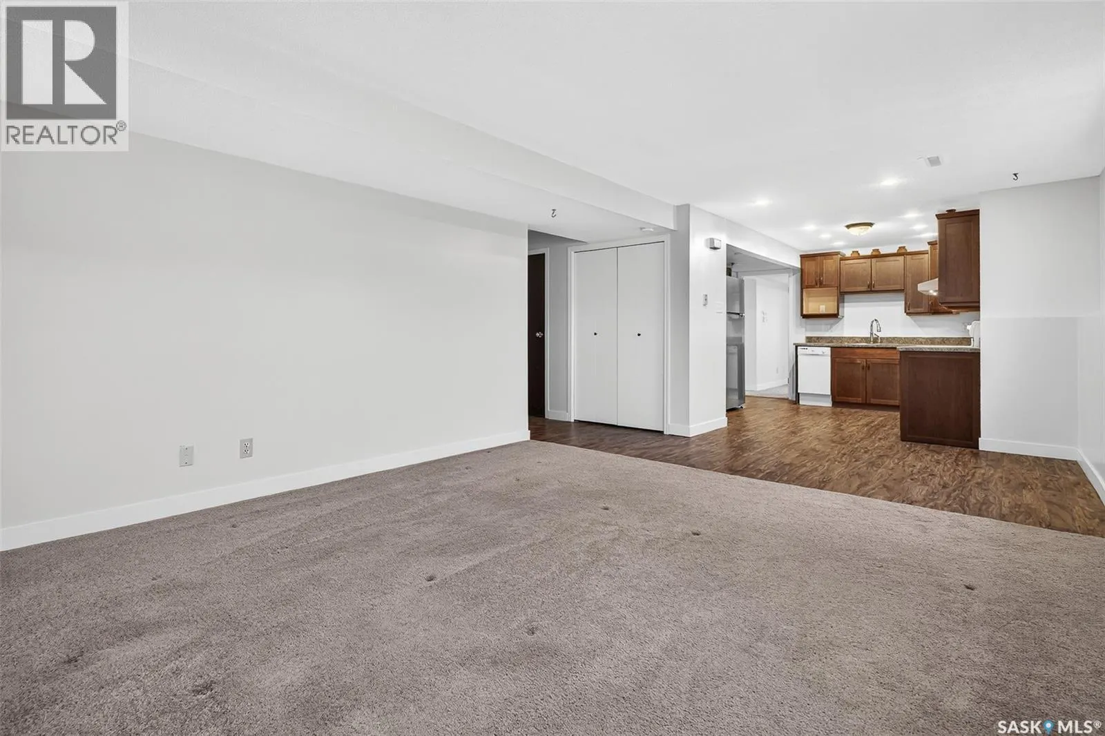 1402 Hastings STREET