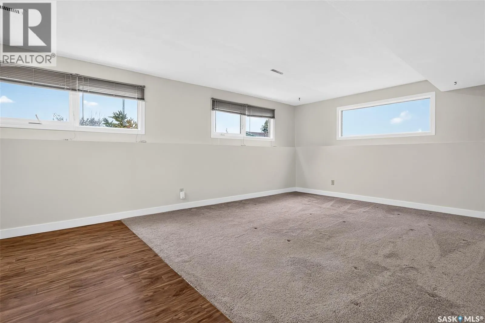 1402 Hastings STREET