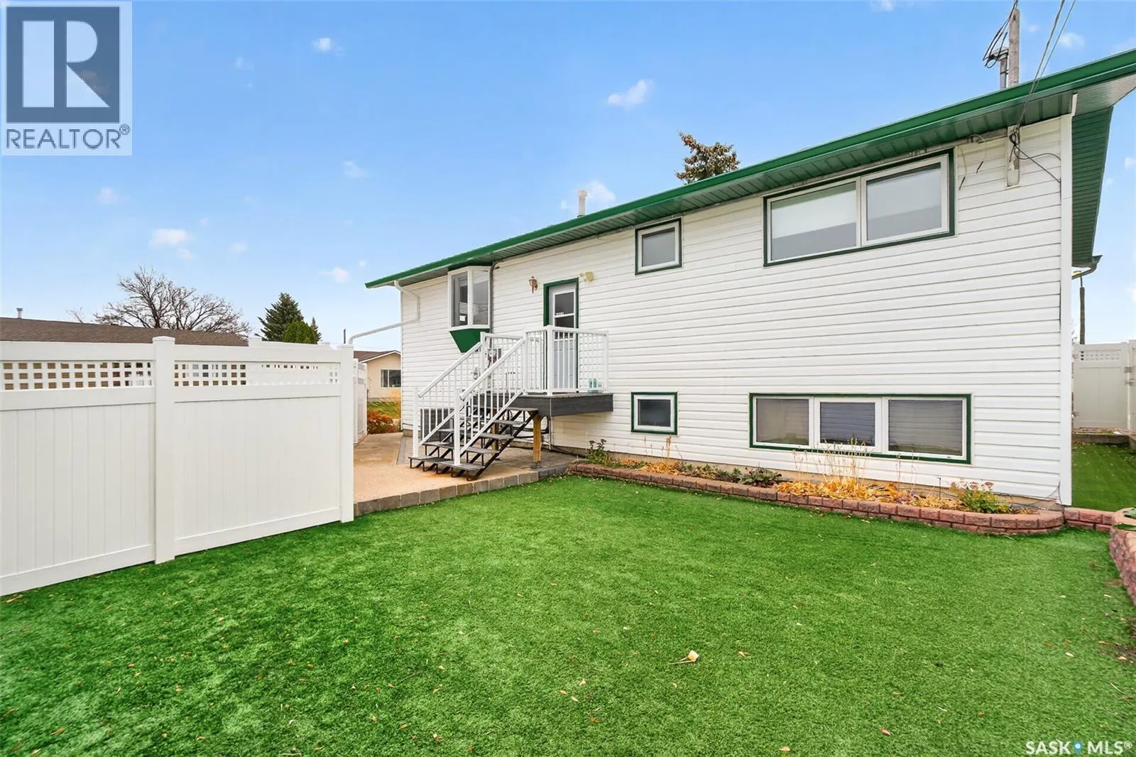 1402 Hastings STREET