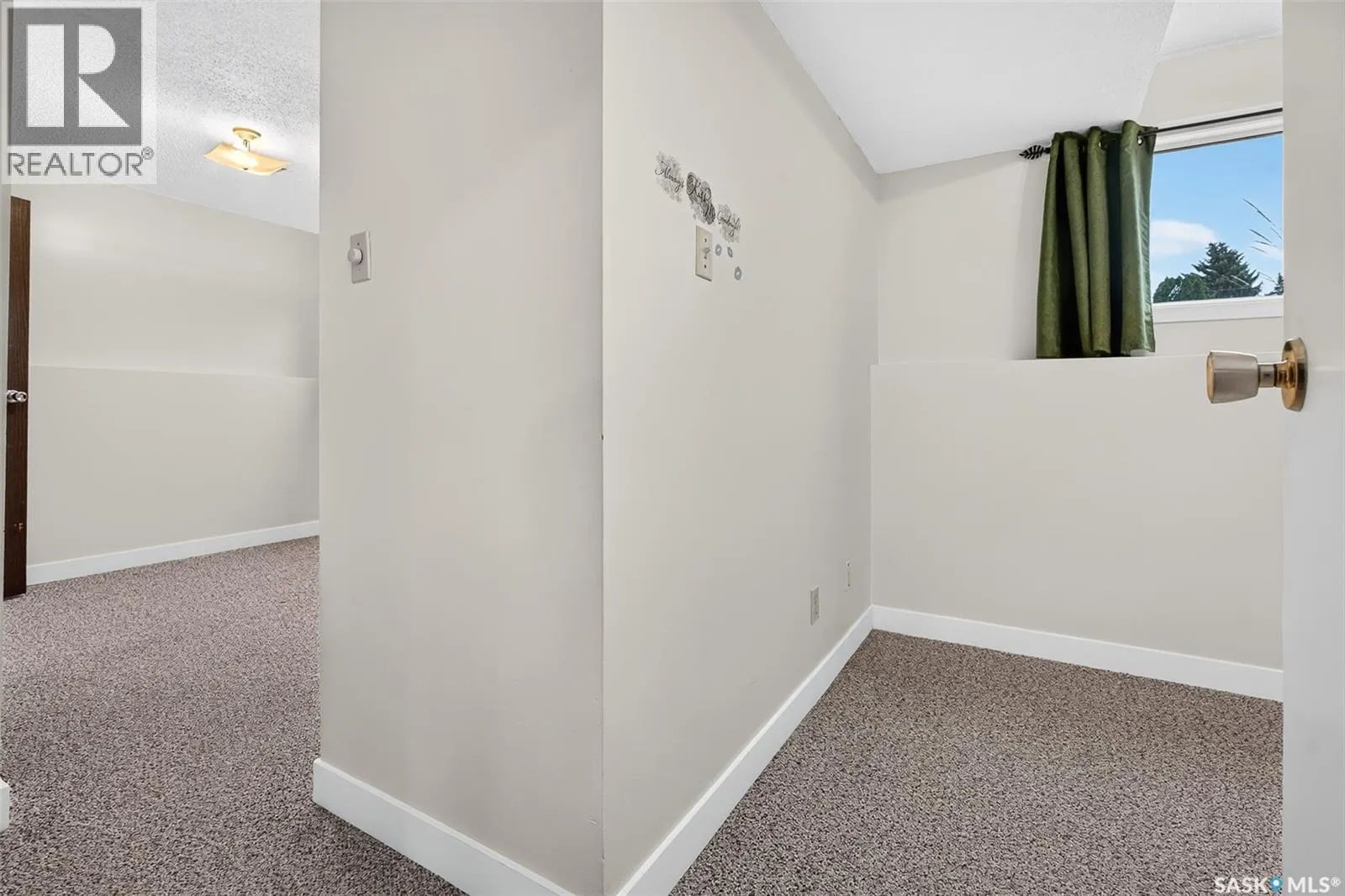 1402 Hastings STREET