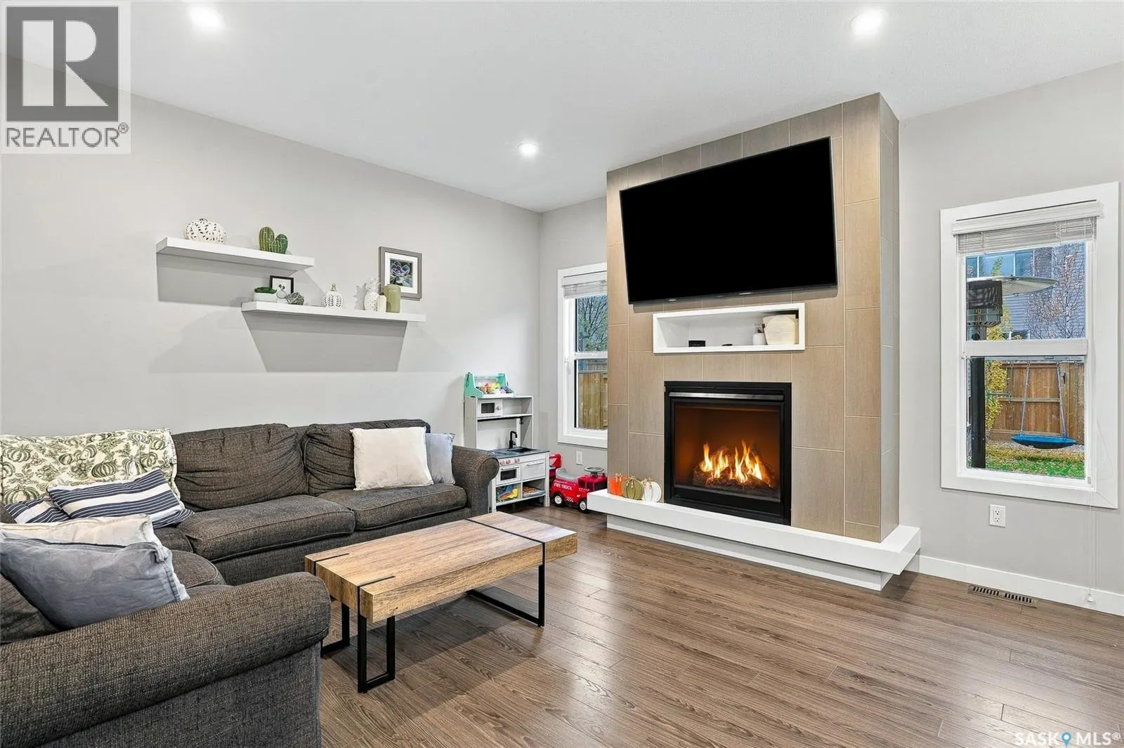 422 Secord WAY