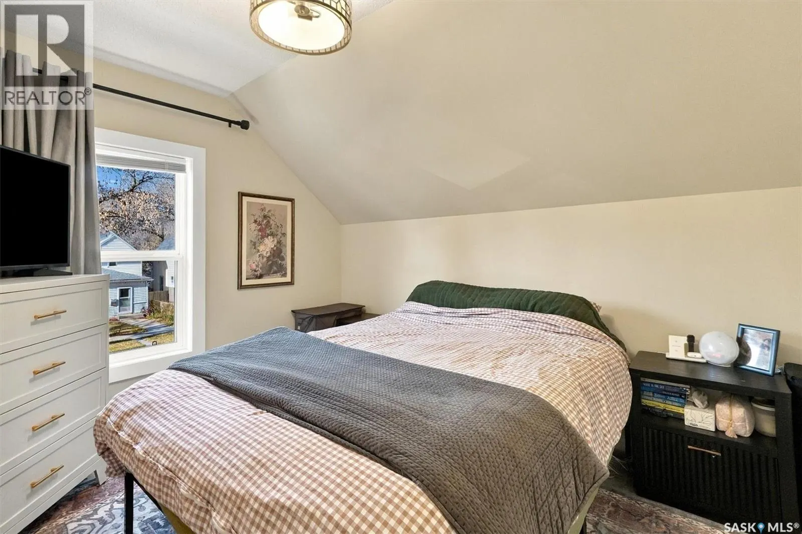 528 G AVENUE S