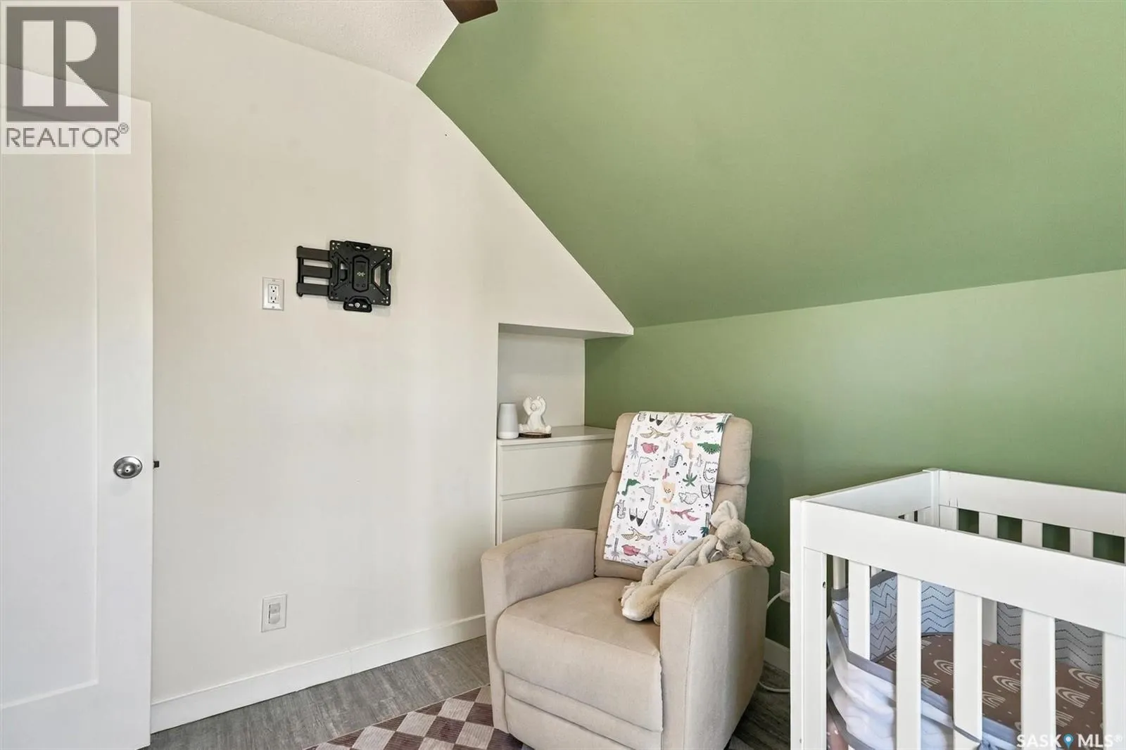 528 G AVENUE S