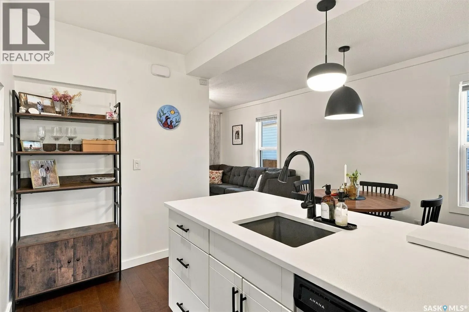 528 G AVENUE S