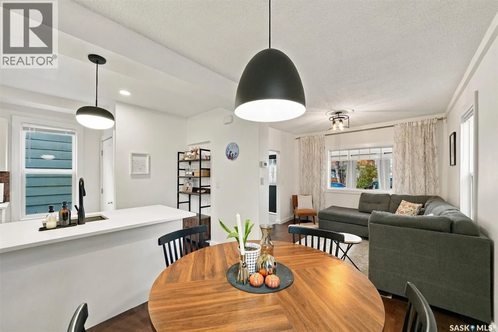 528 G AVENUE S