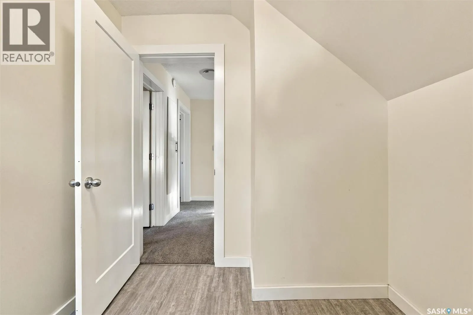 528 G AVENUE S
