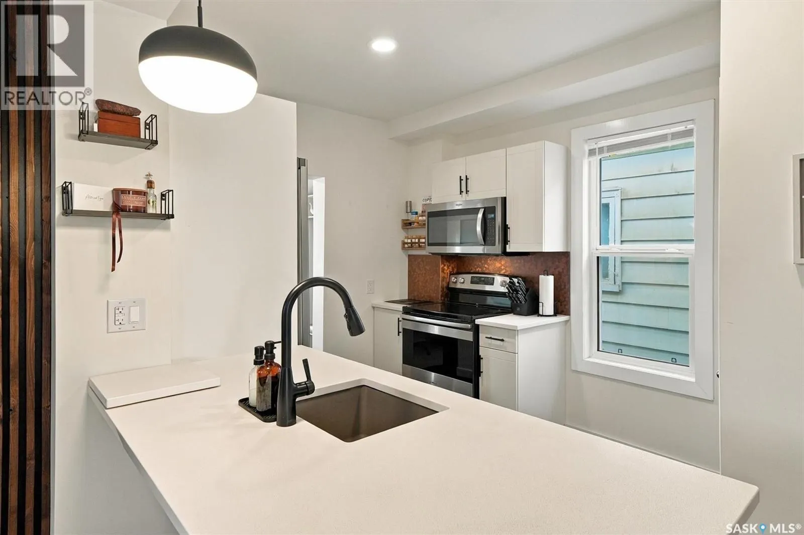 528 G AVENUE S