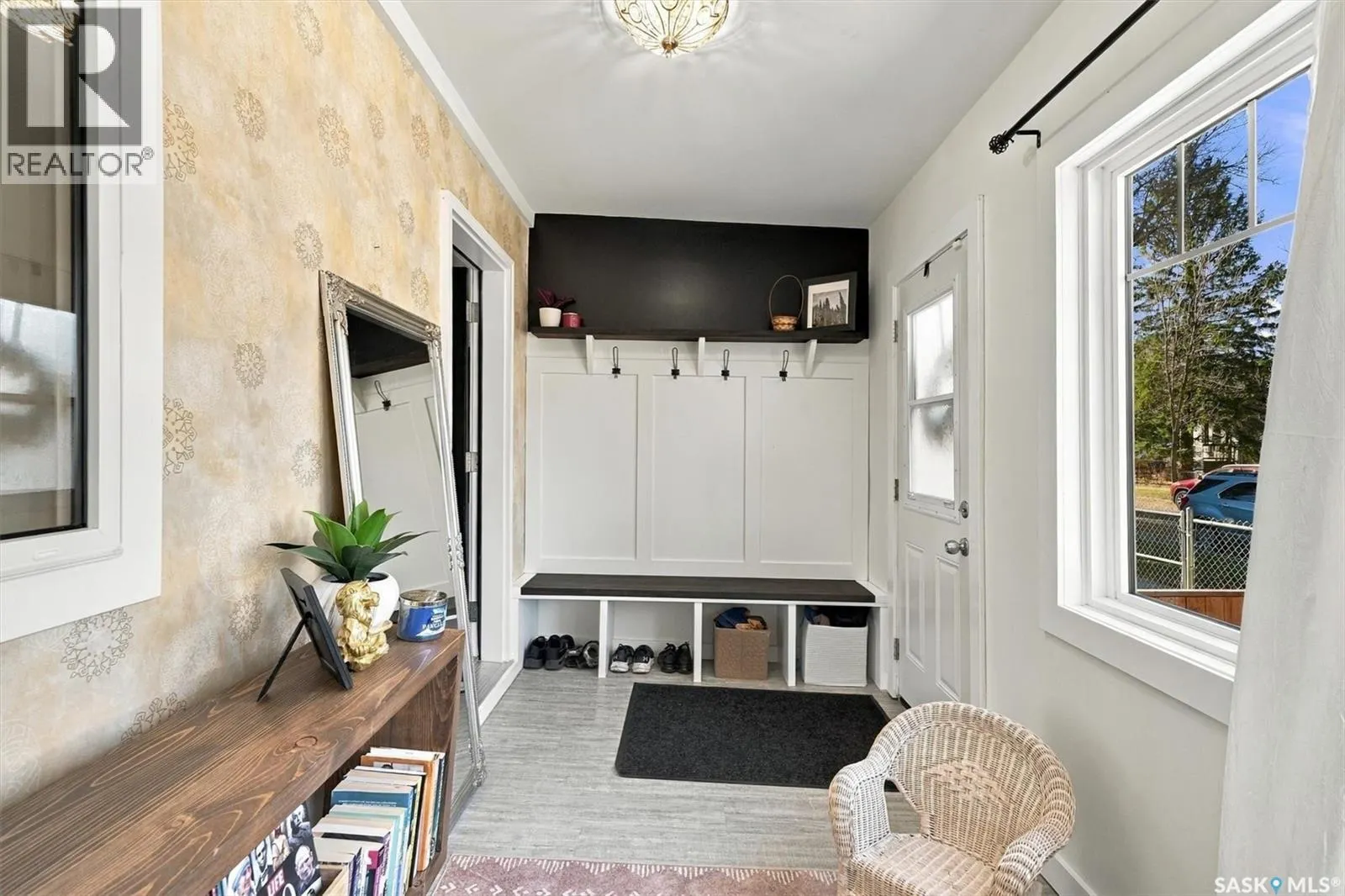528 G AVENUE S
