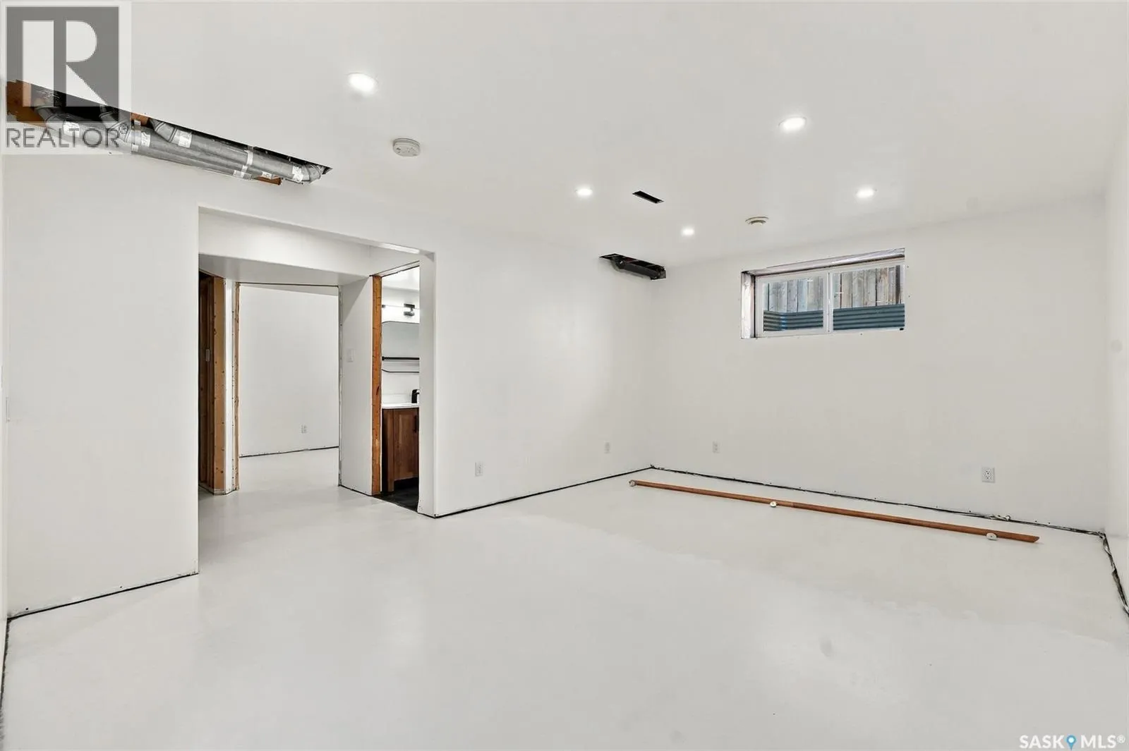 154 Cowan CRESCENT
