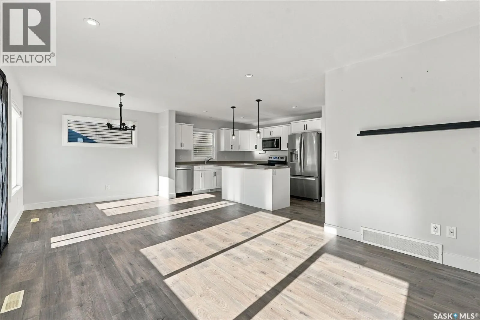 154 Cowan CRESCENT