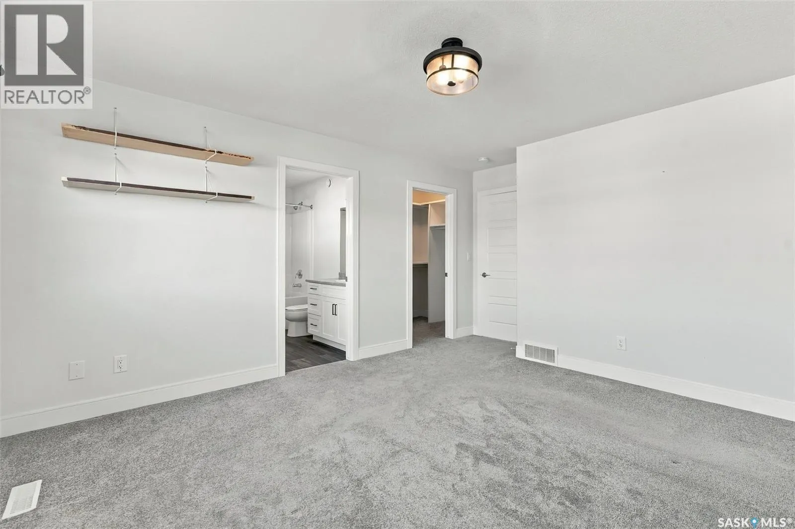154 Cowan CRESCENT