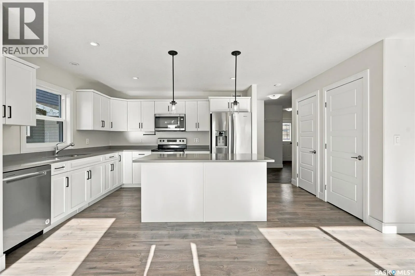 154 Cowan CRESCENT