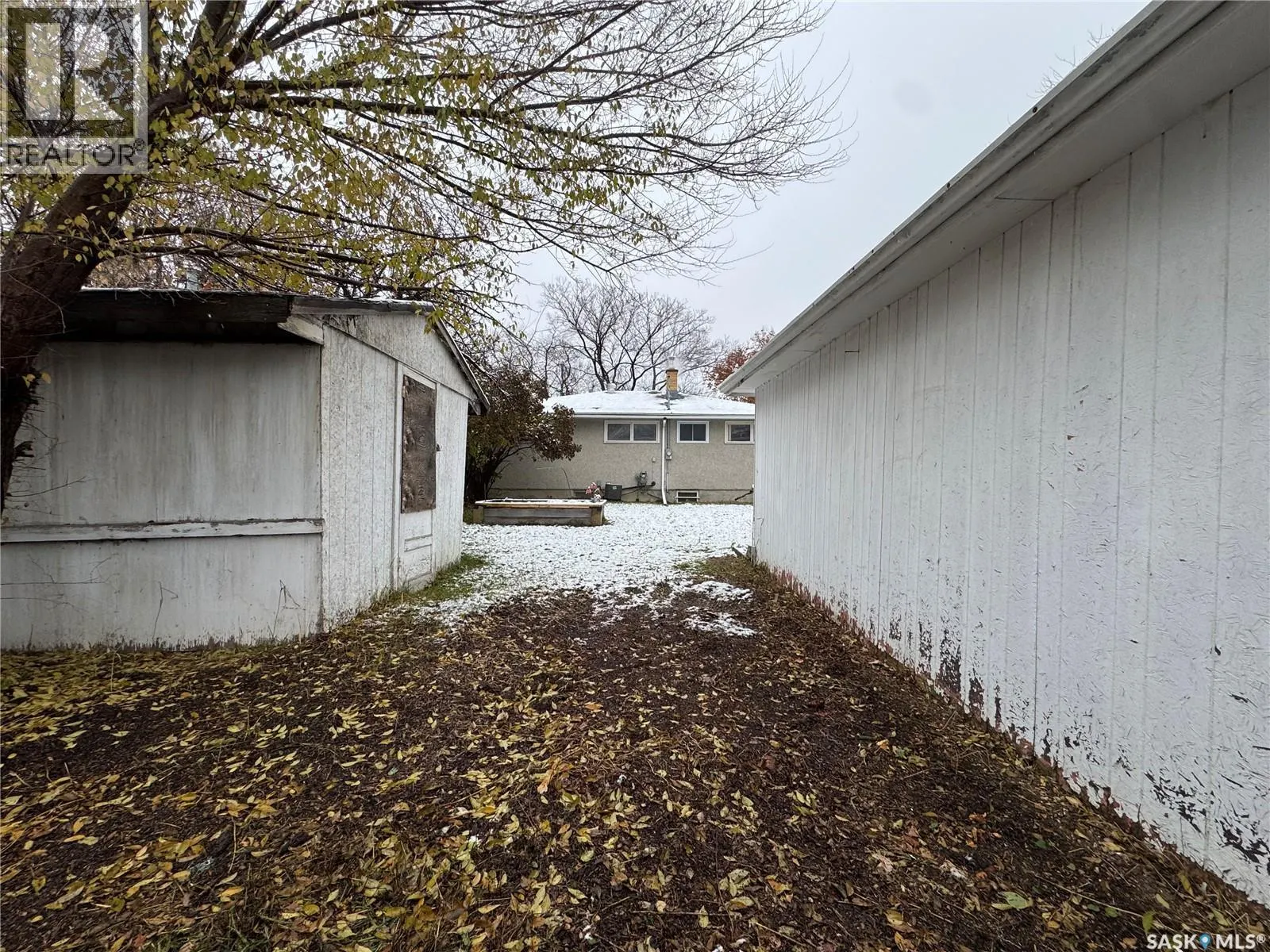 158 Rose STREET N