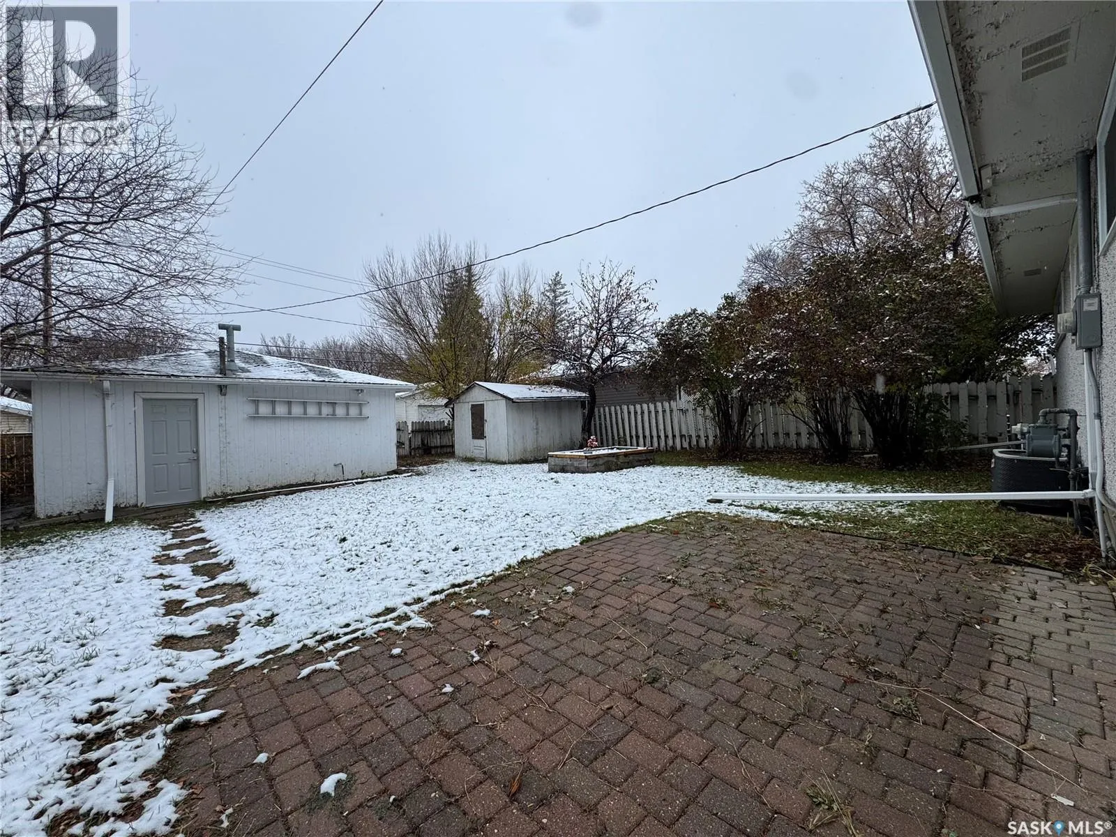 158 Rose STREET N