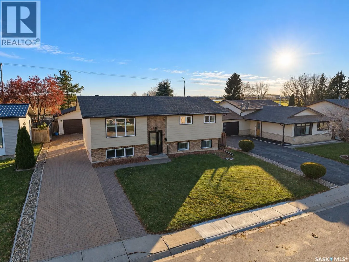 3375 Dent CRESCENT