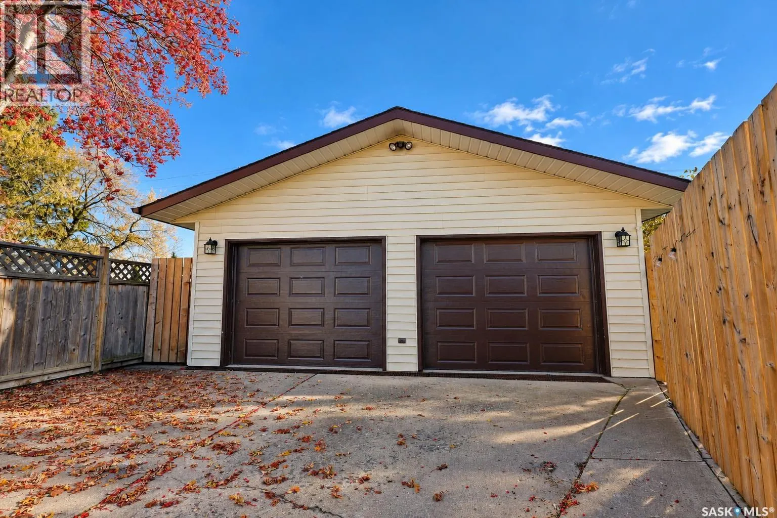3375 Dent CRESCENT