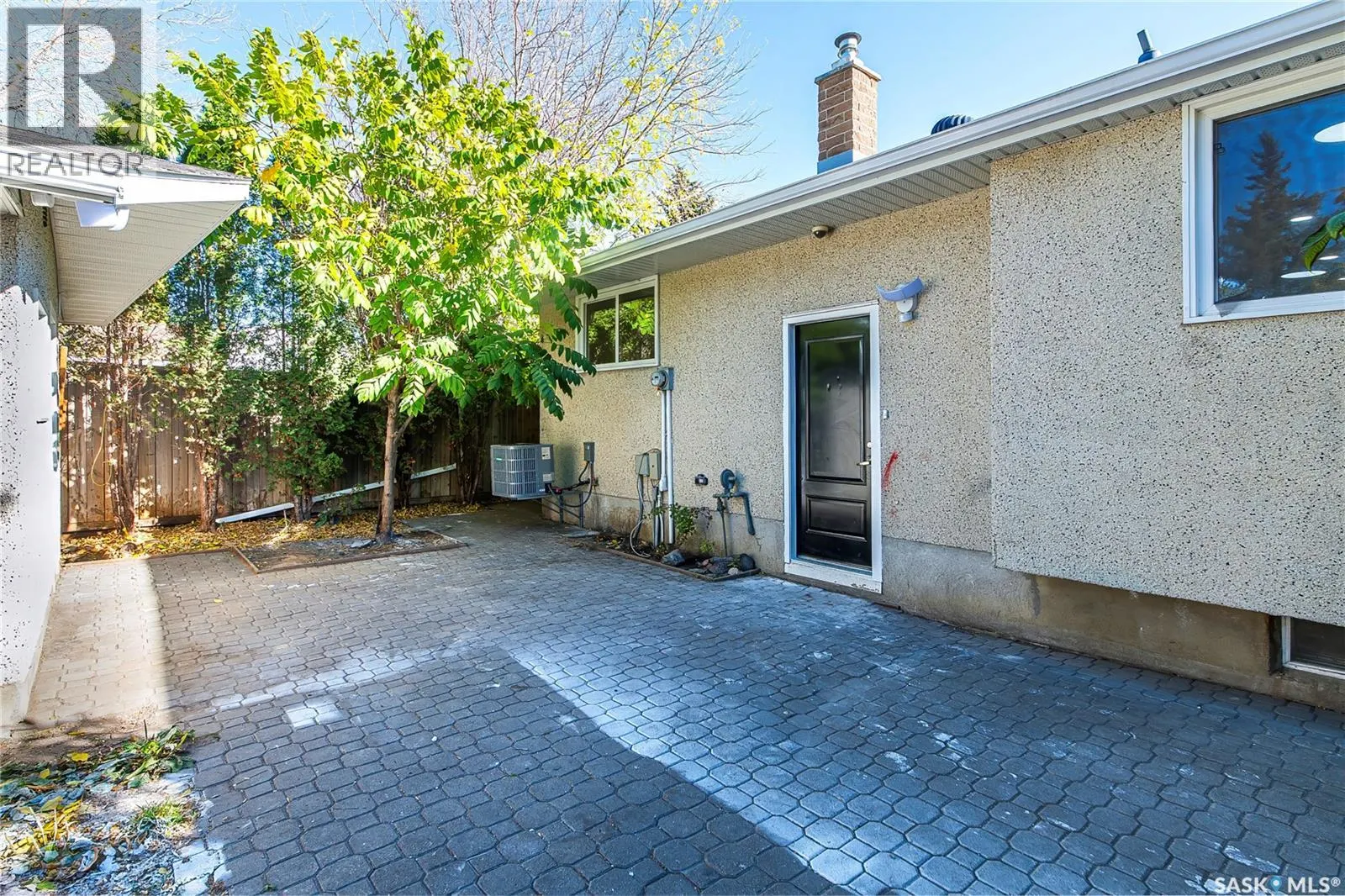 330 Acadia DRIVE
