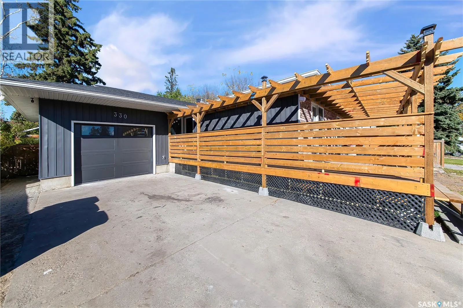 330 Acadia DRIVE
