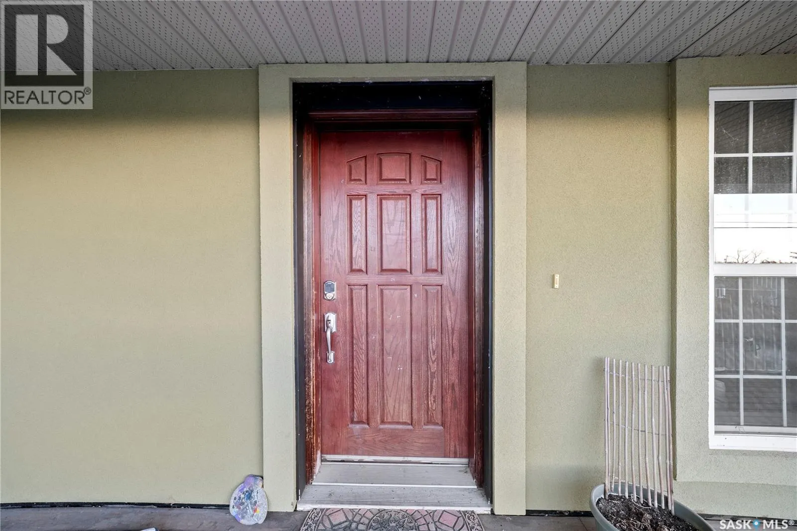 202 Alfred CRESCENT