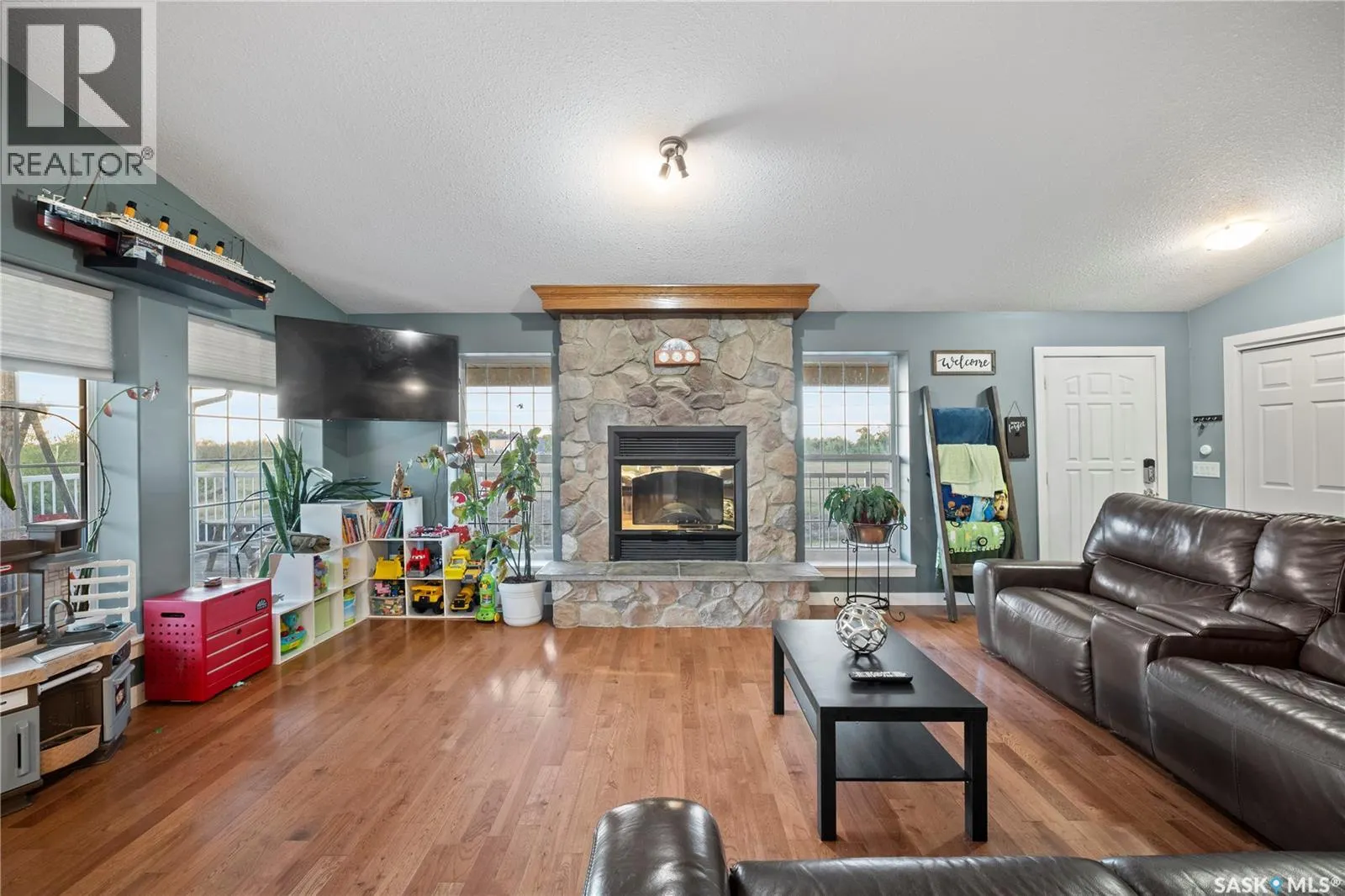 202 Alfred CRESCENT