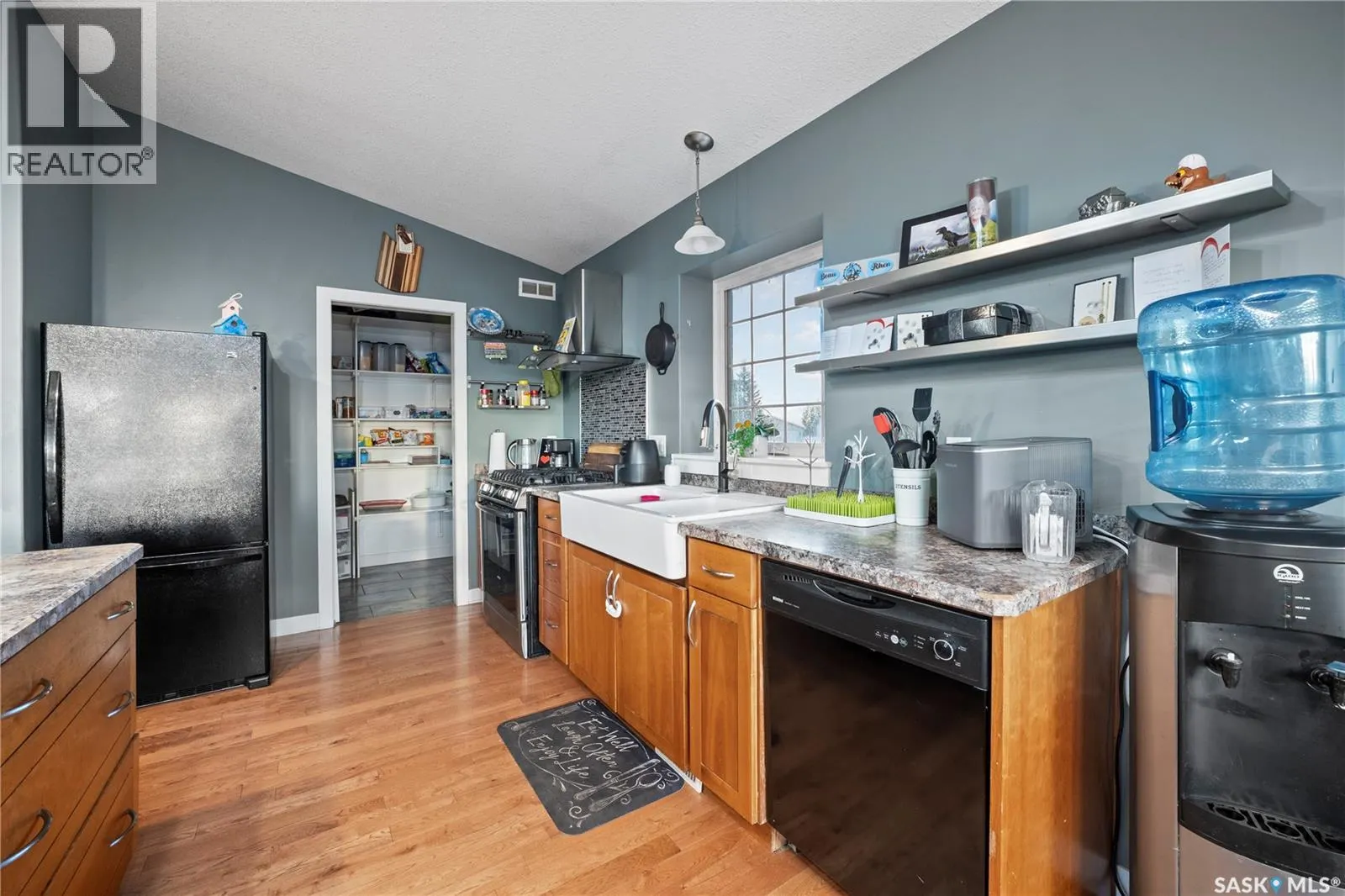202 Alfred CRESCENT