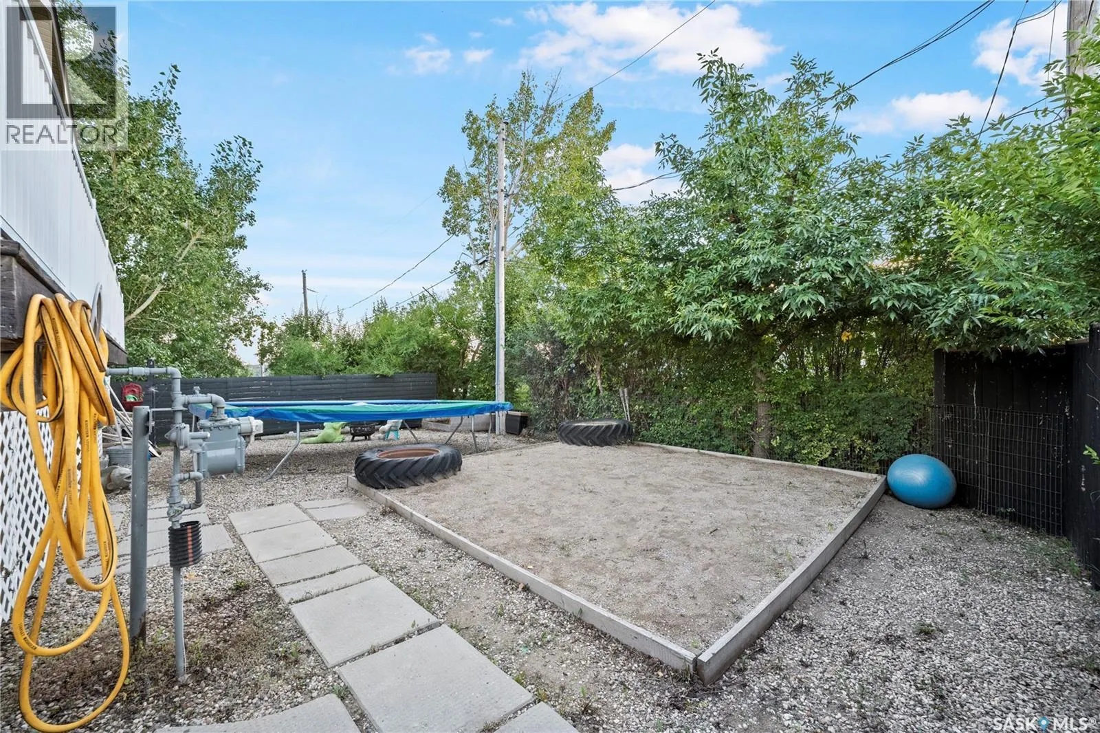 202 Alfred CRESCENT