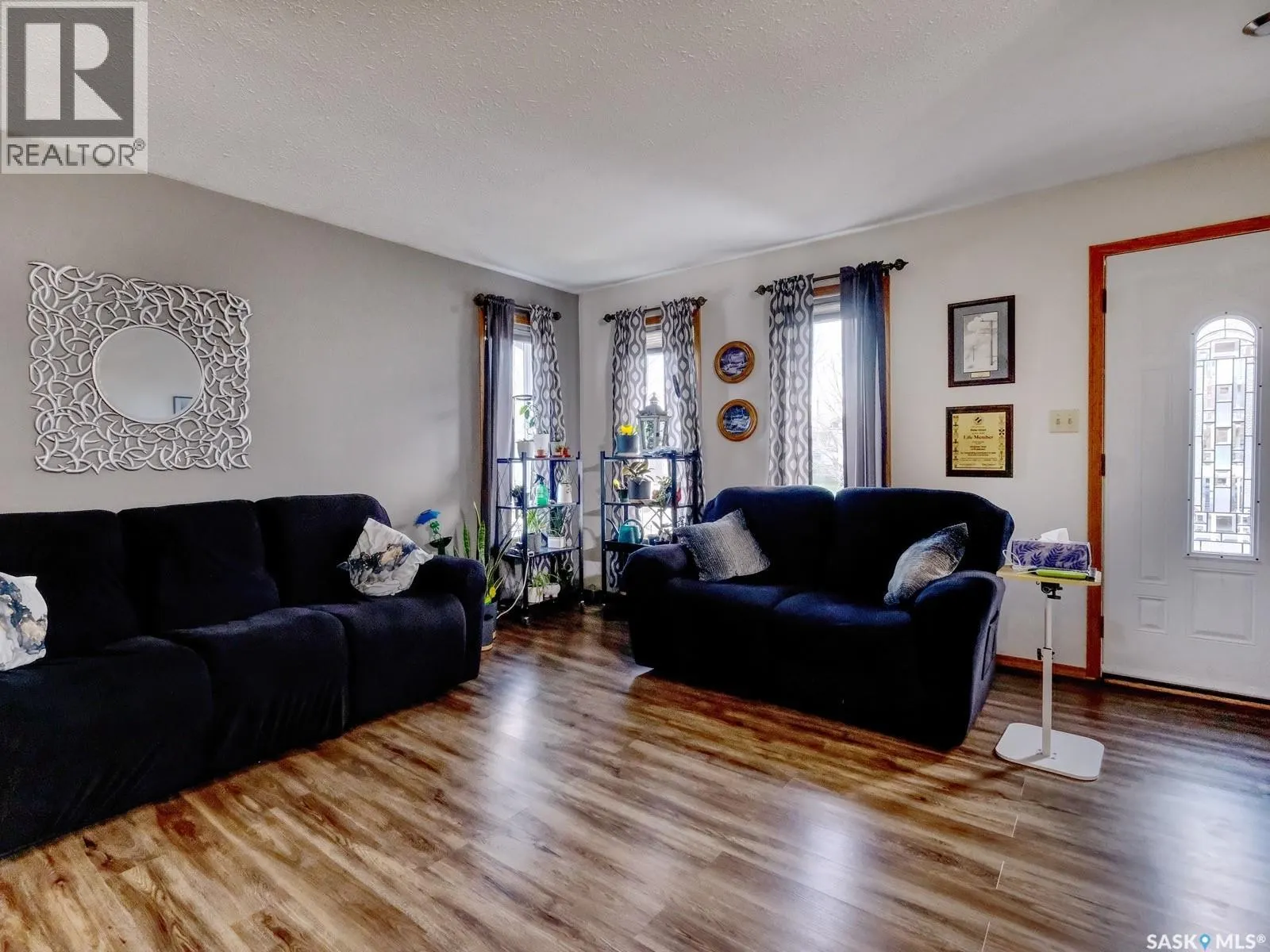 807 Pleasant Valley ROAD