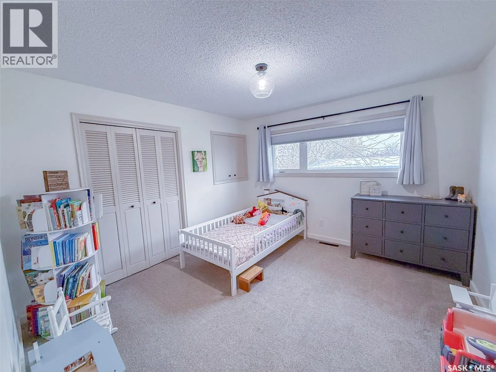 1660 Hillcrest DRIVE