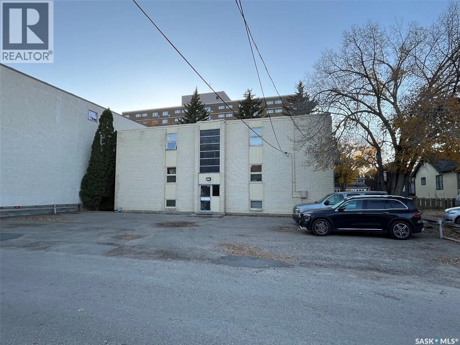 2223 McIntyre STREET