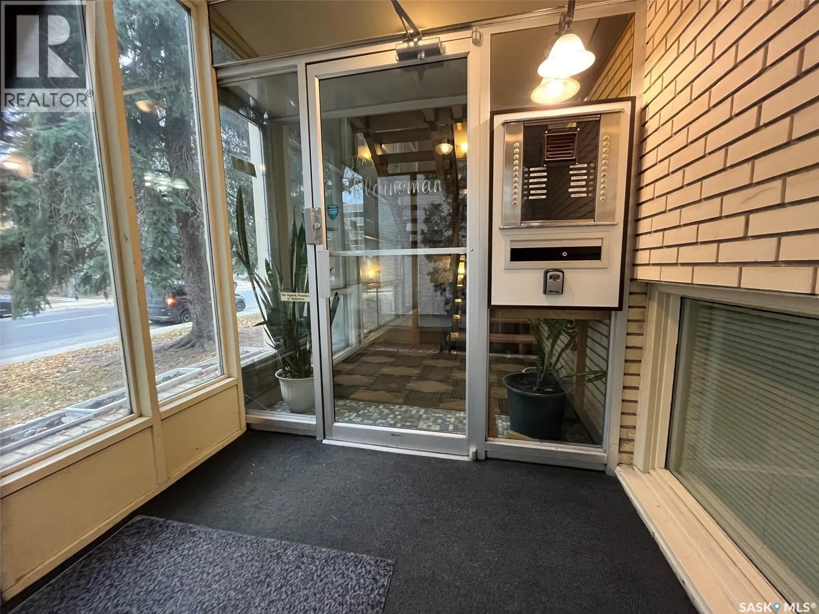 2223 McIntyre STREET