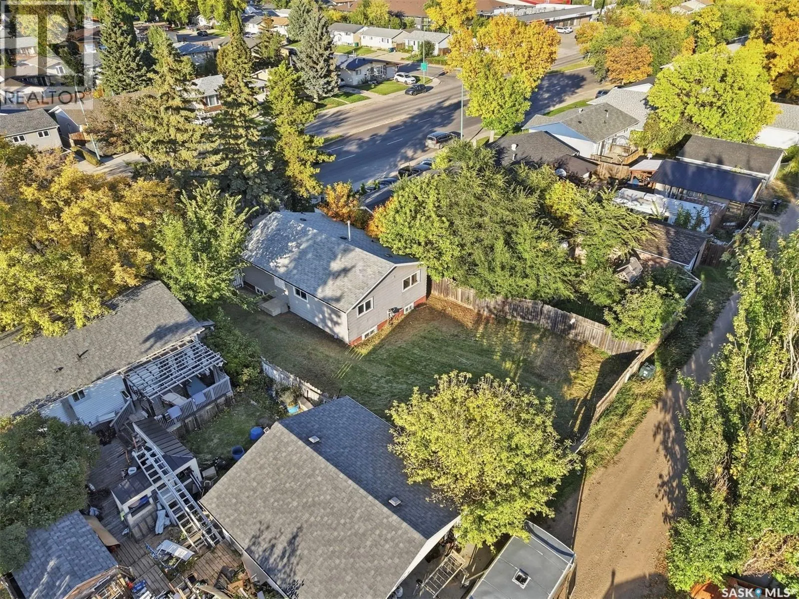 3817 Diefenbaker DRIVE