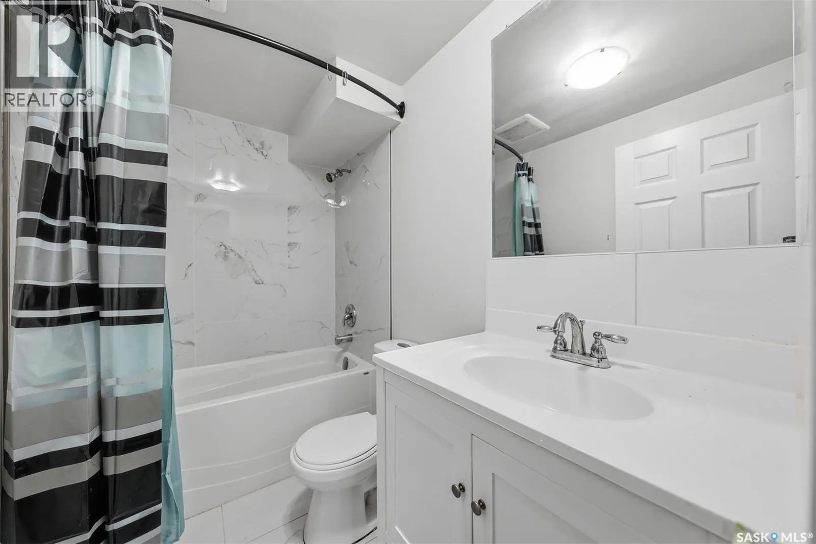 3817 Diefenbaker DRIVE
