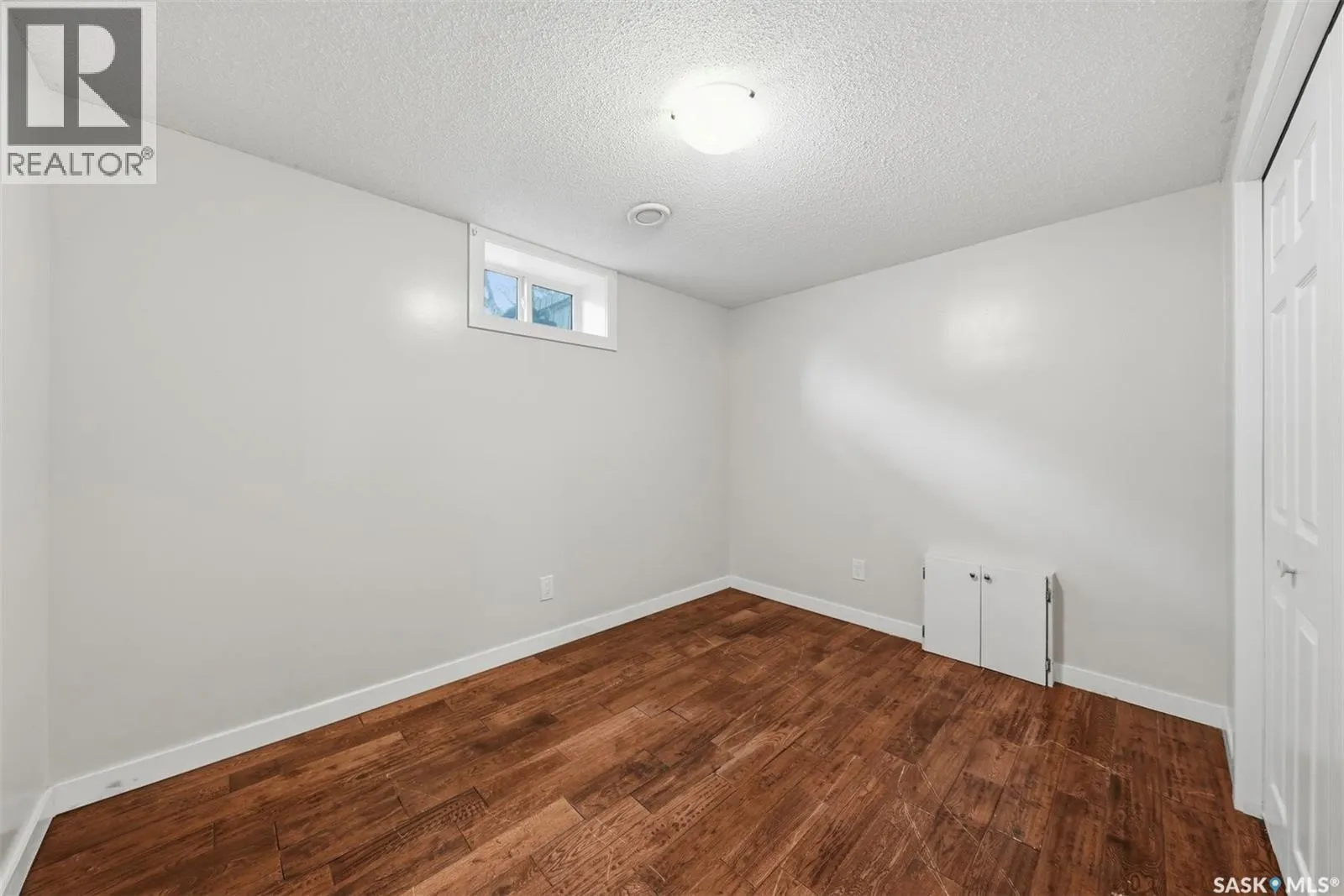 3817 Diefenbaker DRIVE