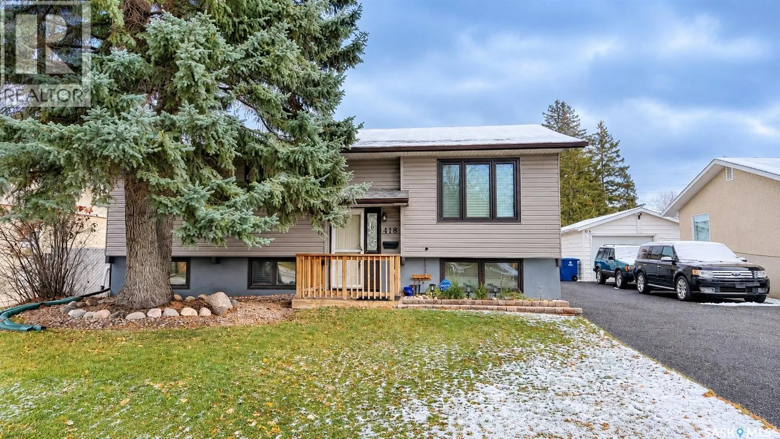 418 Laval CRESCENT