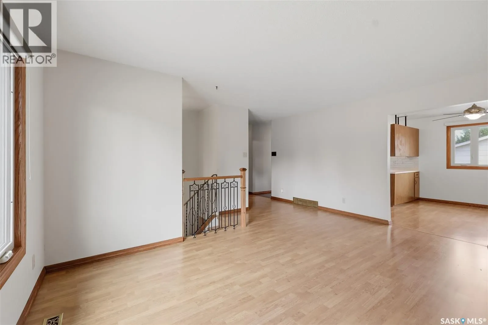 418 Laval CRESCENT