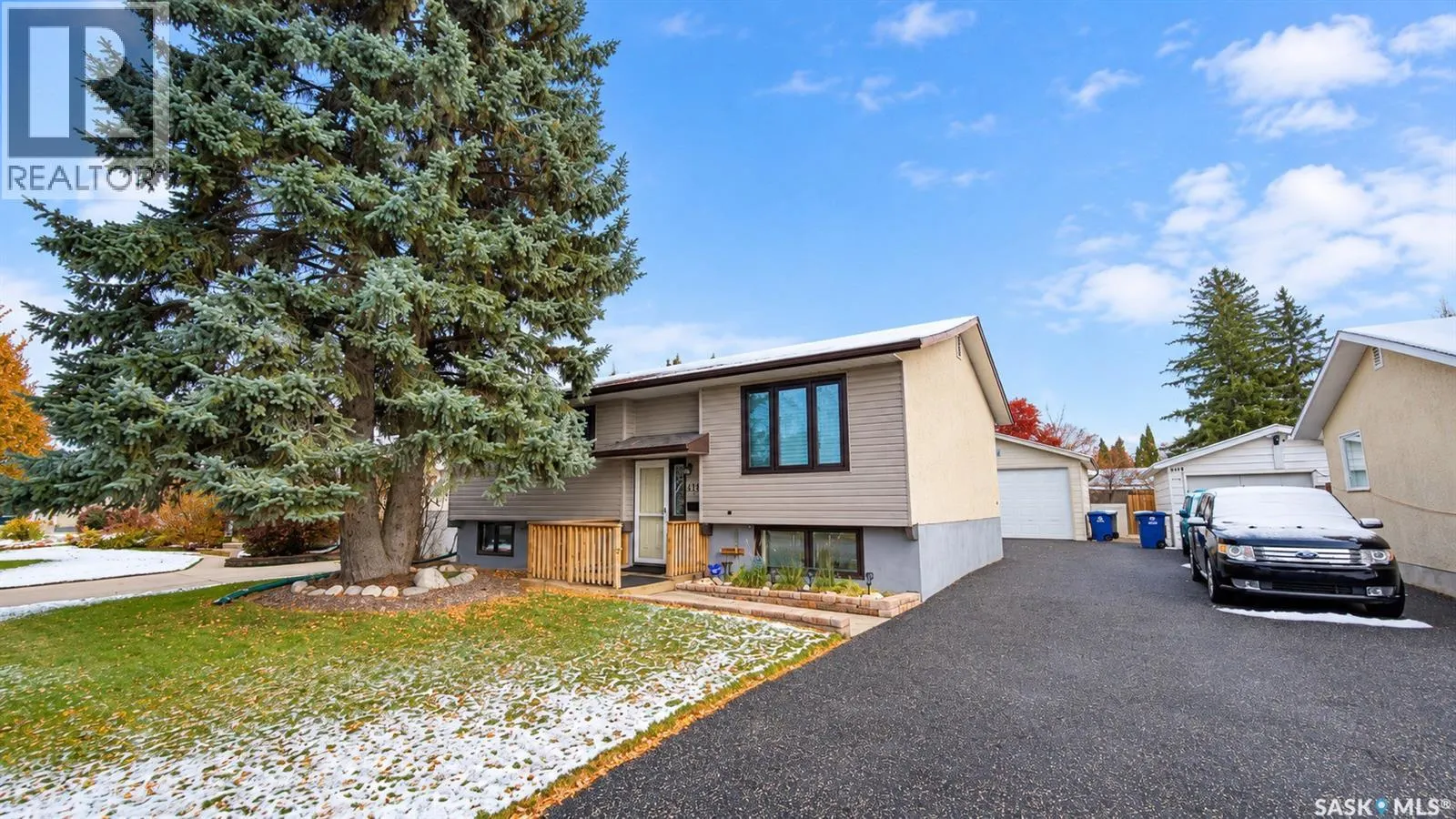 418 Laval CRESCENT