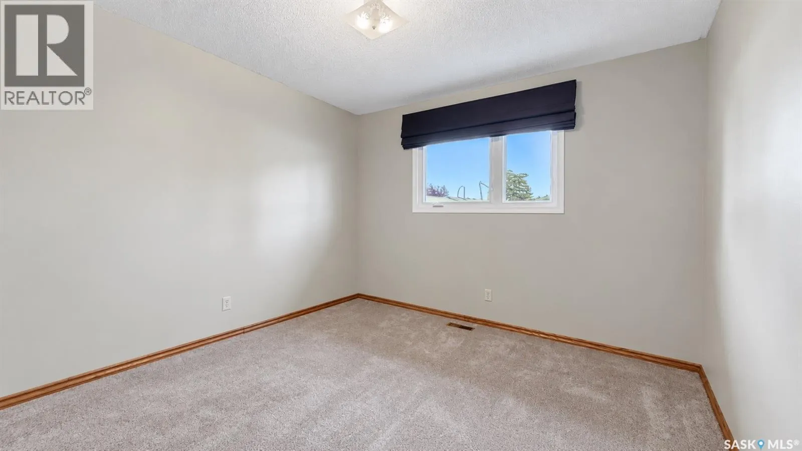 418 Laval CRESCENT