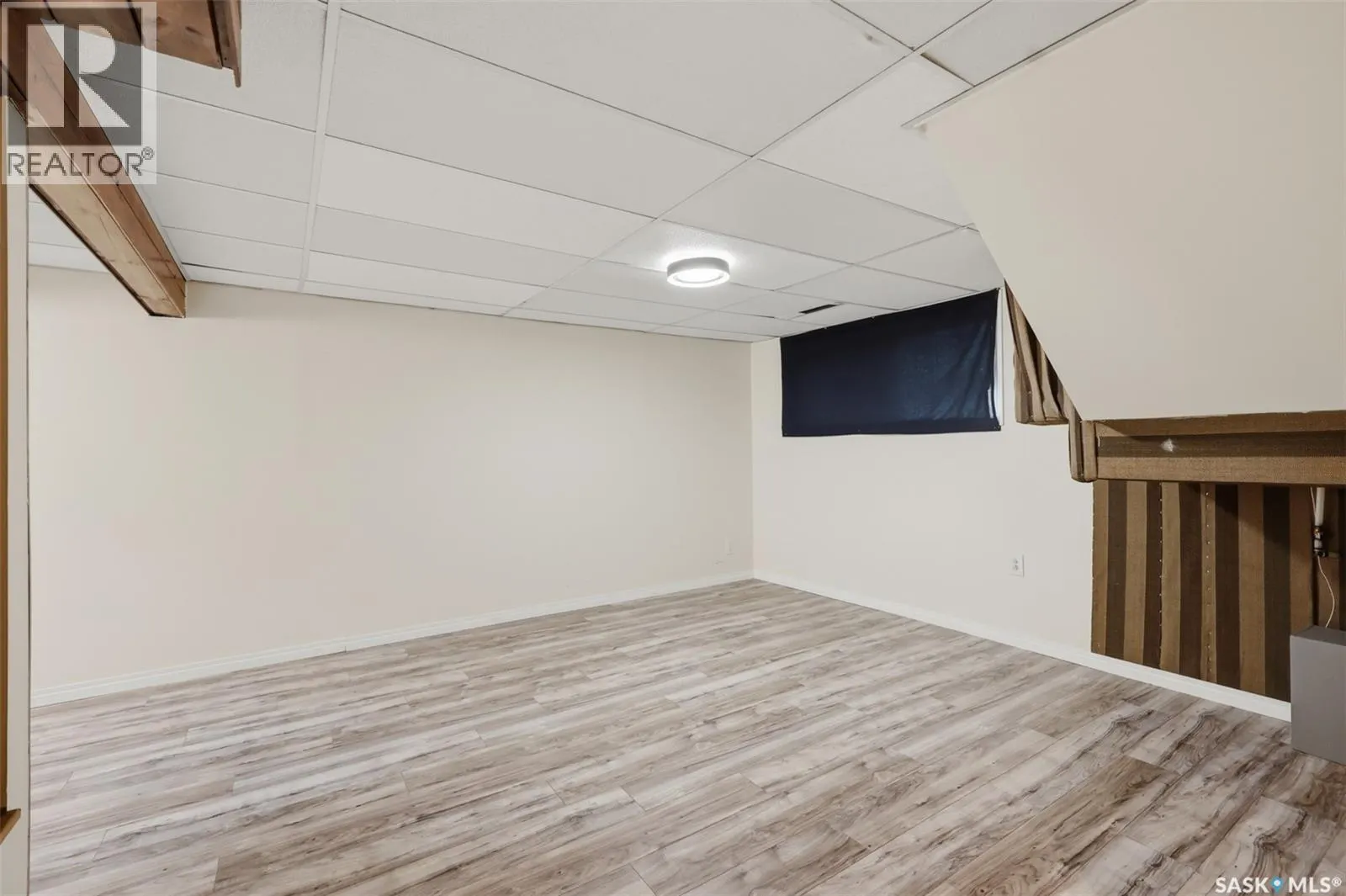418 Laval CRESCENT