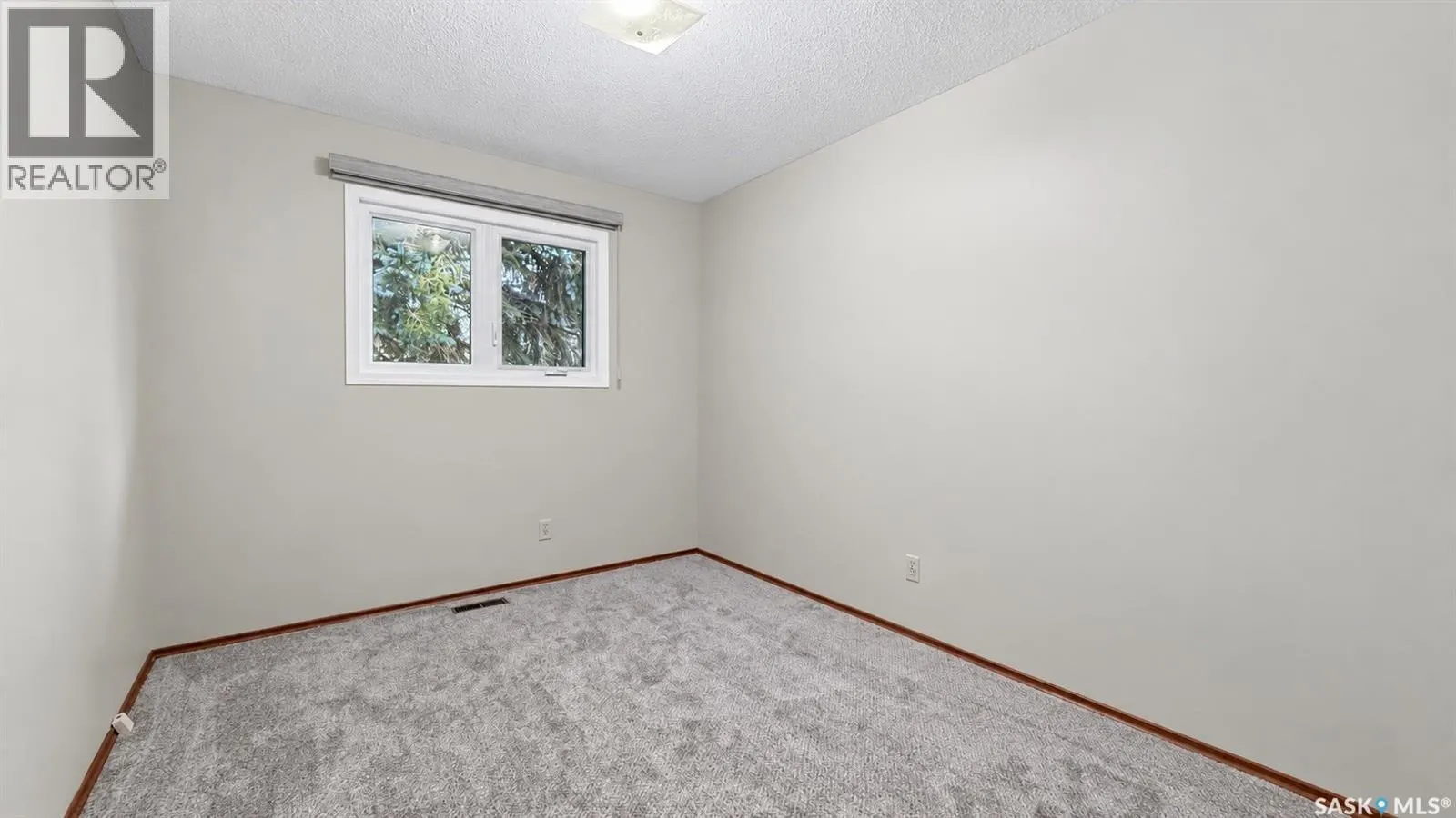 418 Laval CRESCENT